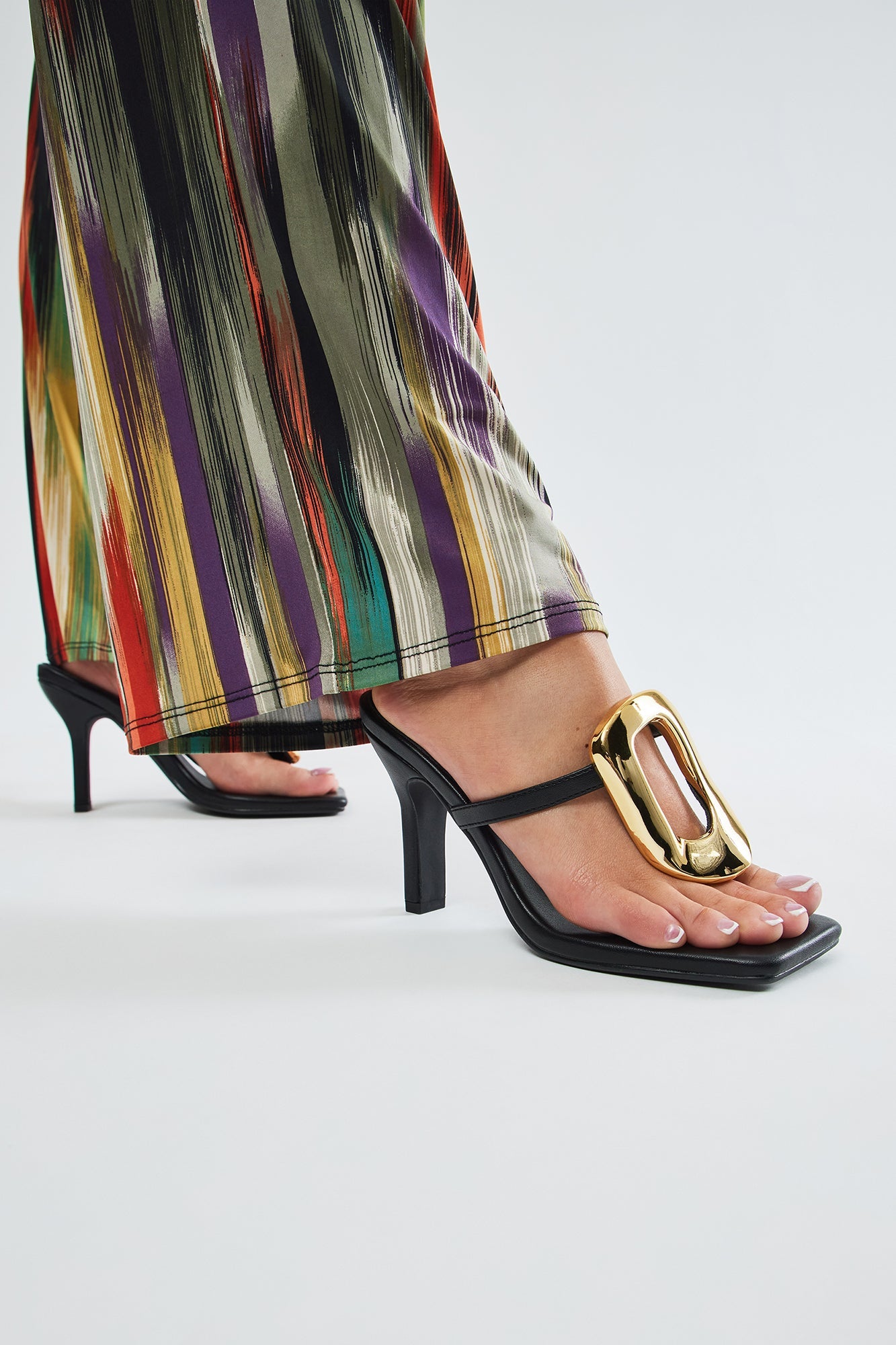 Social Season Mules - Black