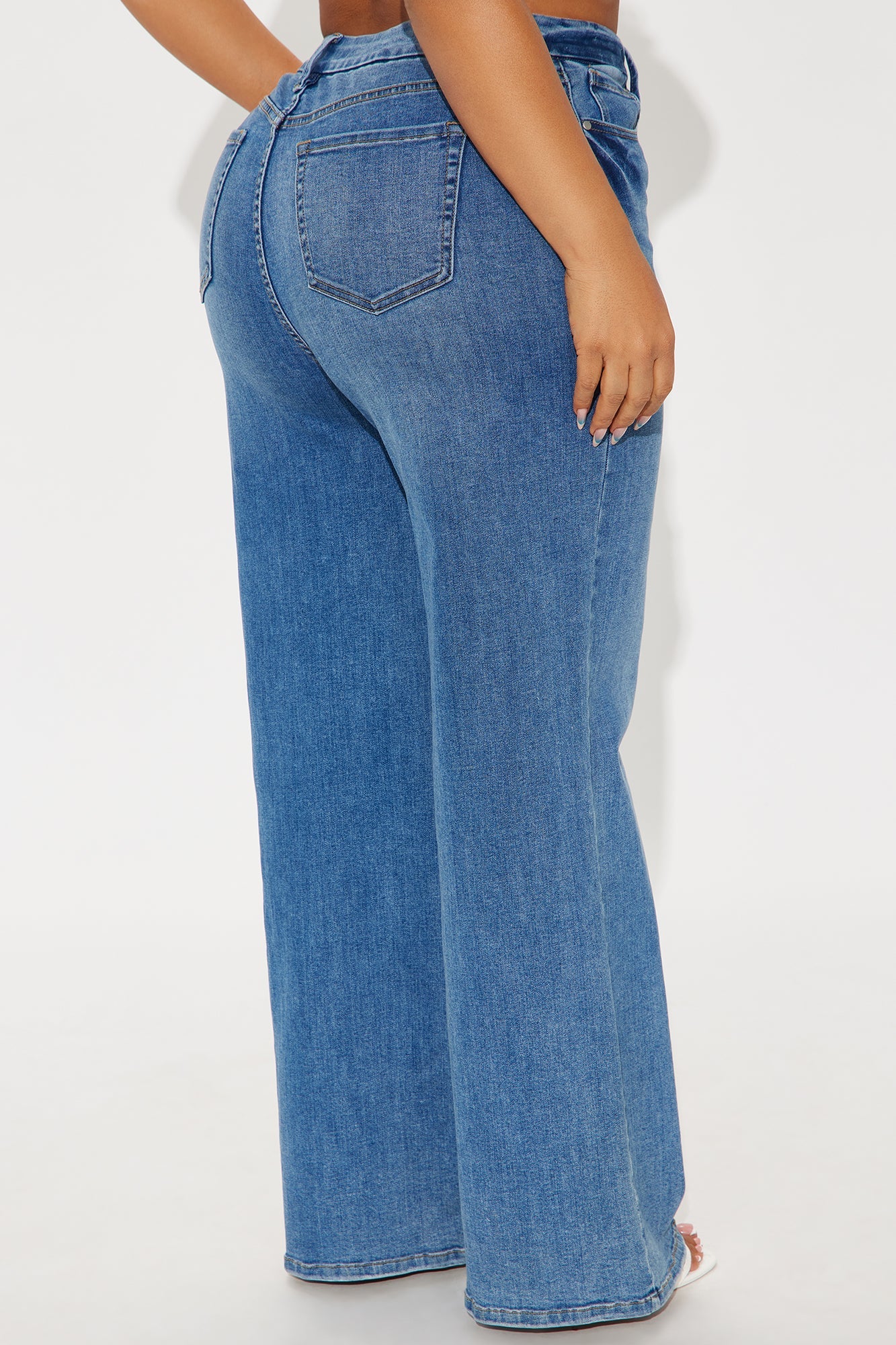 Feeling The Heat Stretch Wide Leg Jeans - Medium Wash